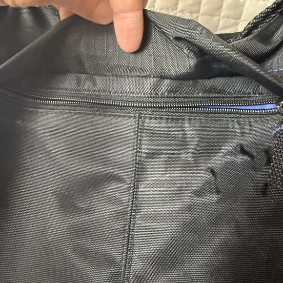 Lei Accessories Black Nylon Shoulder Bag Lightweight Everyday Hobo Purse - Picture 4 of 12